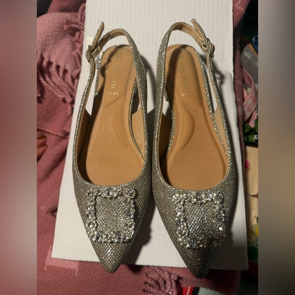 Anne Klein Women's Silver Slingback Flats - Picture 1 of 6
